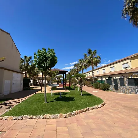 Adosado En Urbanizacion Encantadora 펜션 오로페사델마르